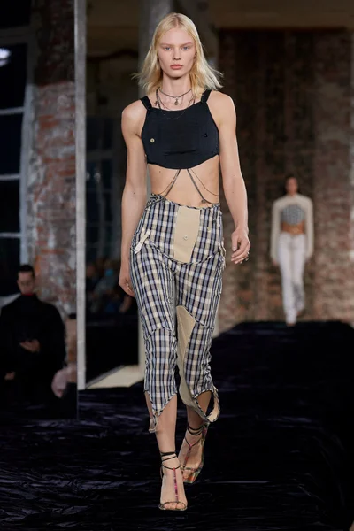 Look 21